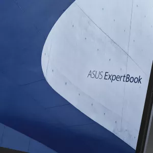 Asus ExpertBook B2 Flip laptop main image