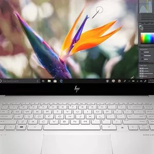 imagen principal del portátil HP Envy 15 Laptop